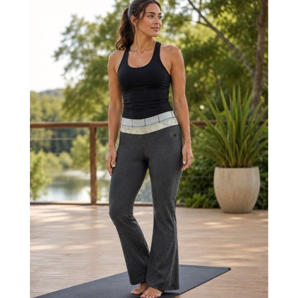 The North Face Womens XS Bootcut Yoga Pants Gray Flare Athletic Leggings